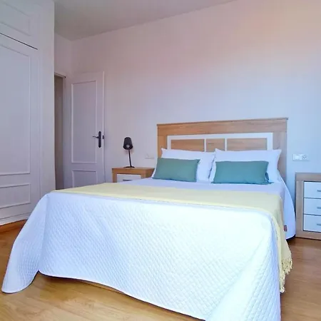 Nuevo, ático Con Encanto En Granada. Apartamento *