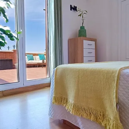 Nuevo, ático Con Encanto En Granada. Apartamento Armilla